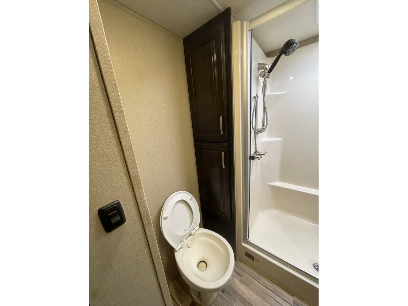 A photo of this 2015 Grand Design MOMENTUM 385TH