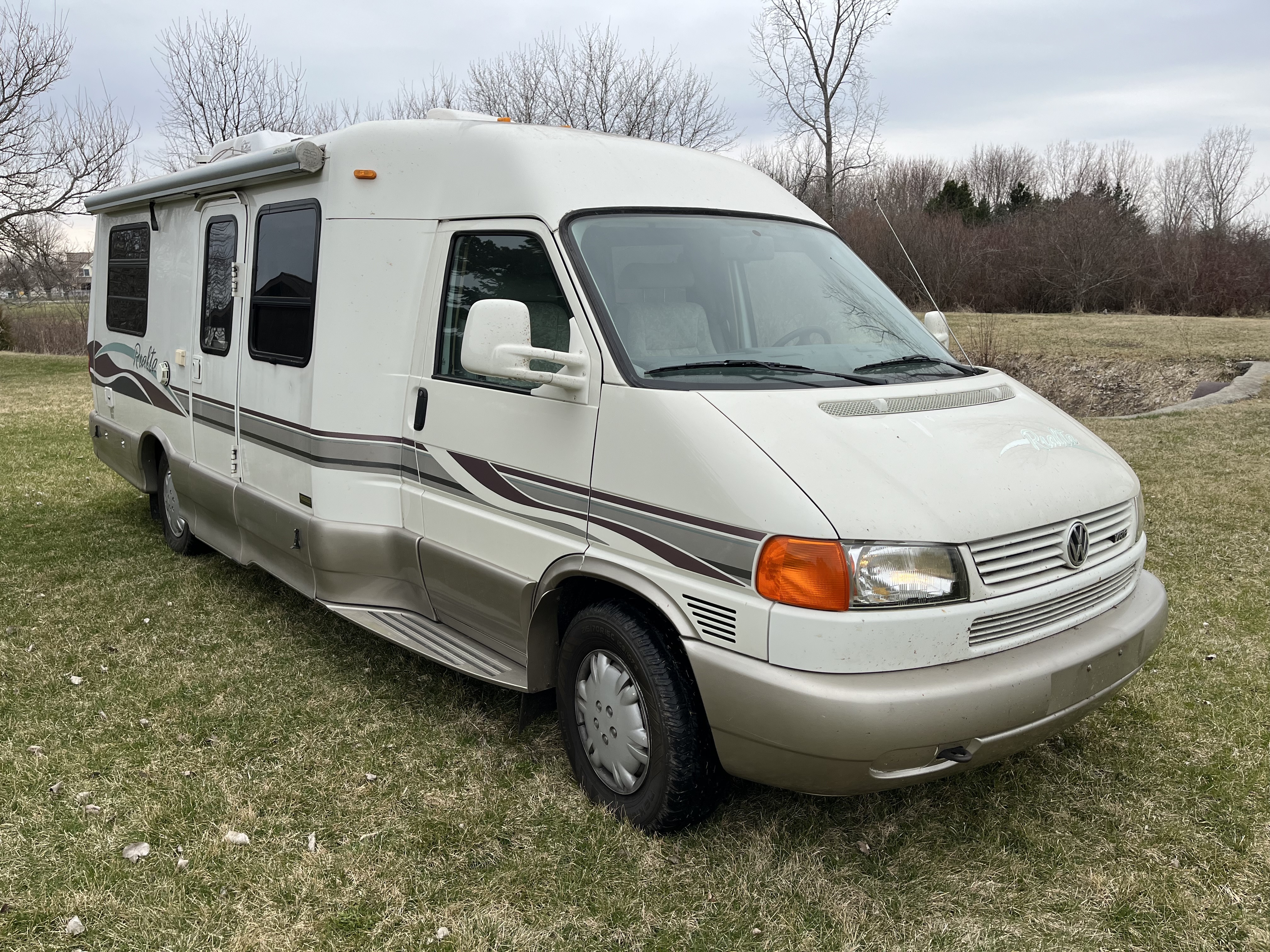 1999 Winnebago RIALTA 22QD in bay city MI