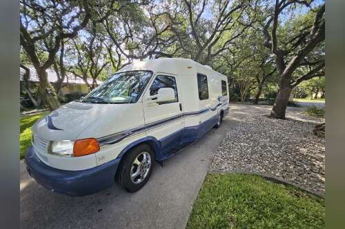 2003 Winnebago RIALTA 22QD in shavano park TX