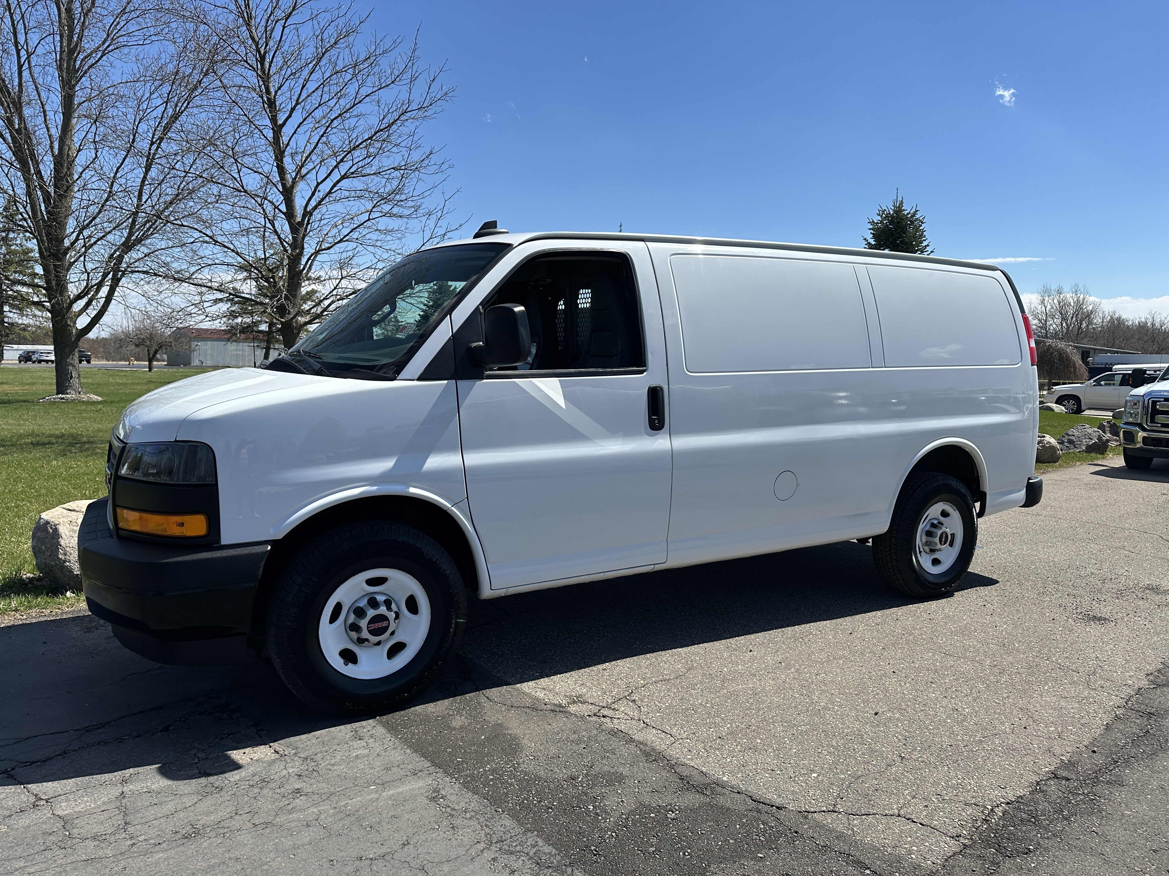 2020 GMC SAVANA G3500 CARGO SERVICE VAN in Swartz Creek, MI