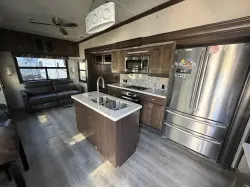 2019 FOREST RIVER CEDAR CREEK 31IK