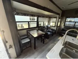 2019 FOREST RIVER CEDAR CREEK 31IK