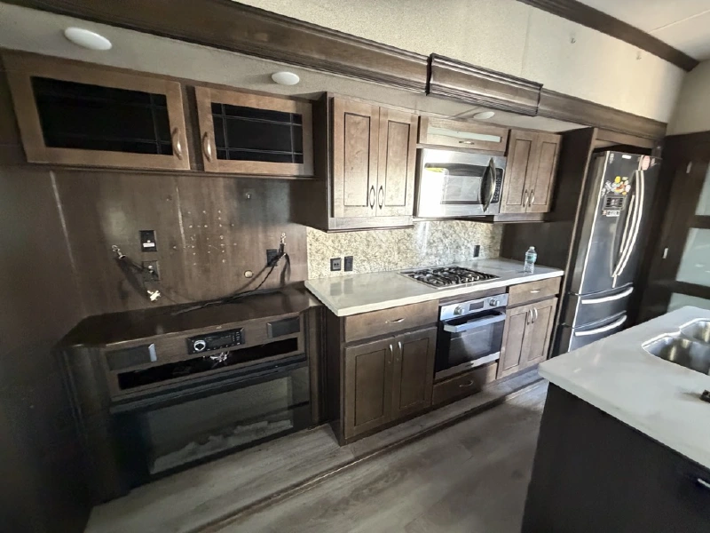 2019 FOREST RIVER CEDAR CREEK 31IK