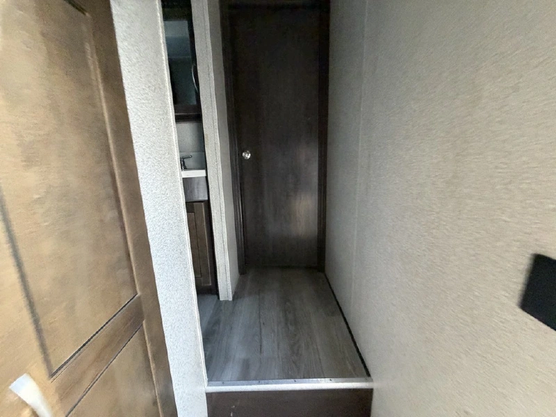2019 FOREST RIVER CEDAR CREEK 31IK