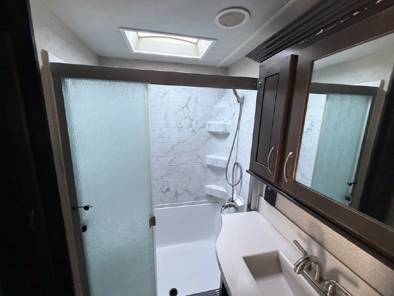 2019 FOREST RIVER CEDAR CREEK 31IK