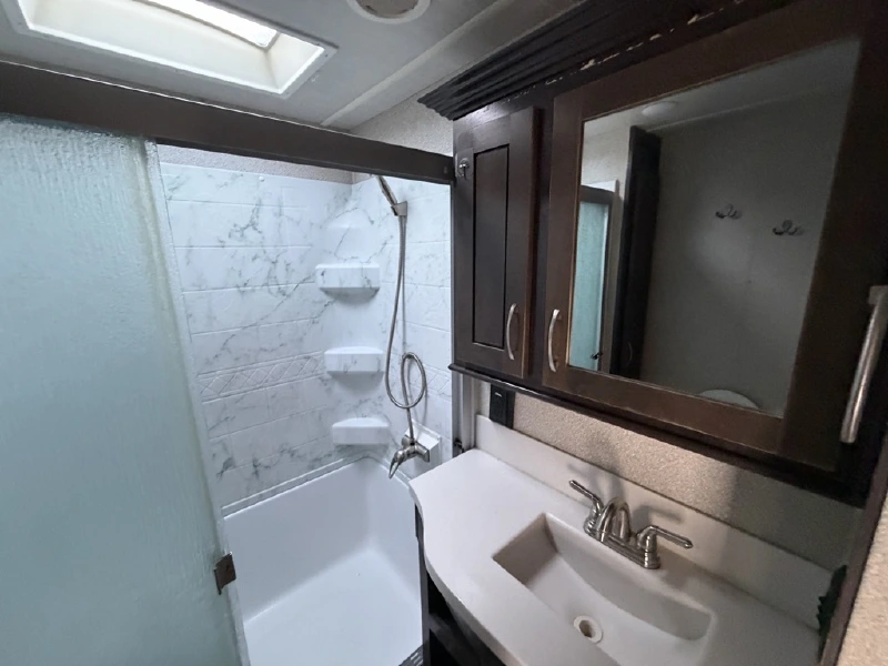 2019 FOREST RIVER CEDAR CREEK 31IK