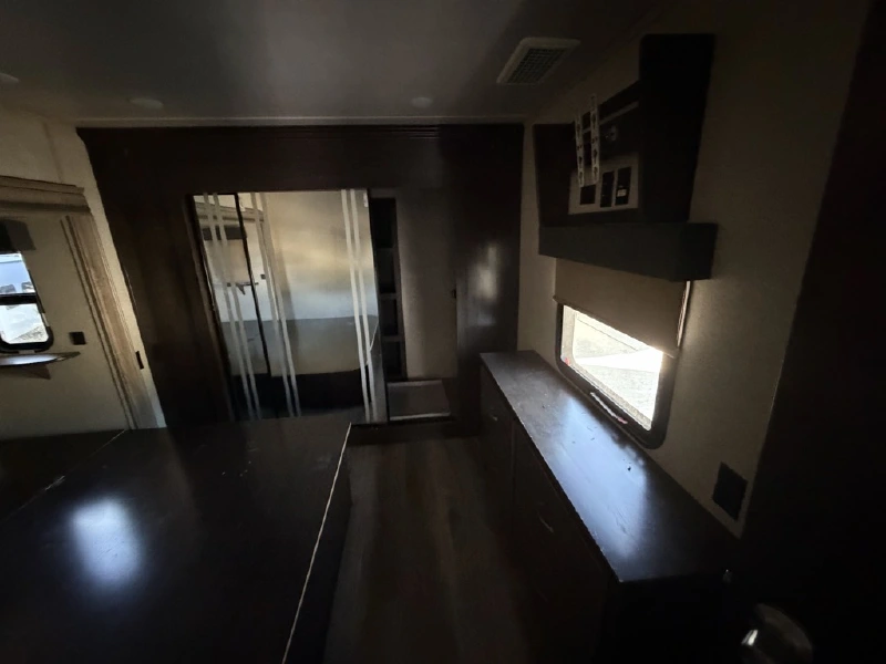 2019 FOREST RIVER CEDAR CREEK 31IK