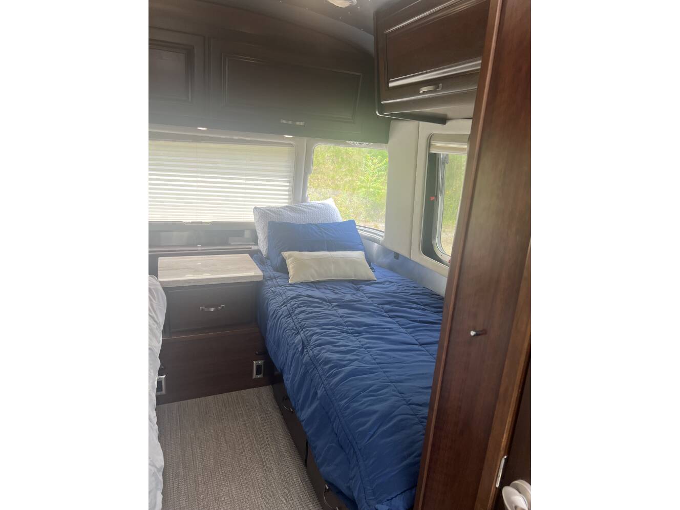 A photo of this 2016 Airstream CLASSIC 30RBT