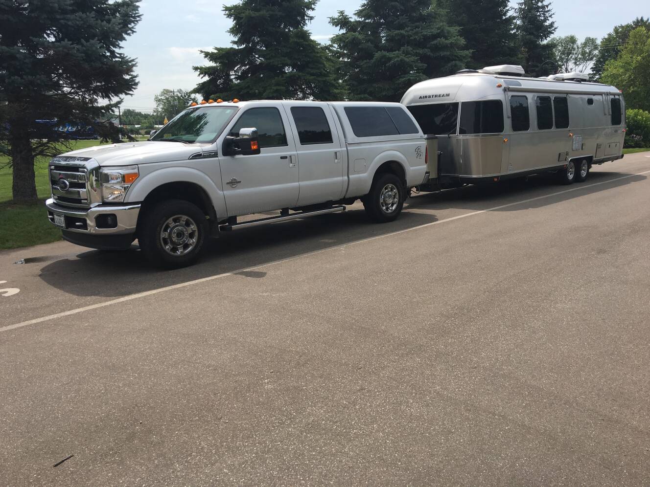 A photo of this 2016 Airstream CLASSIC 30RBT