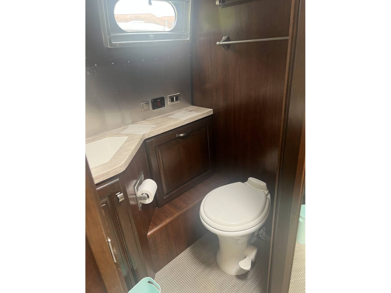 A photo of this 2016 Airstream CLASSIC 30RBT