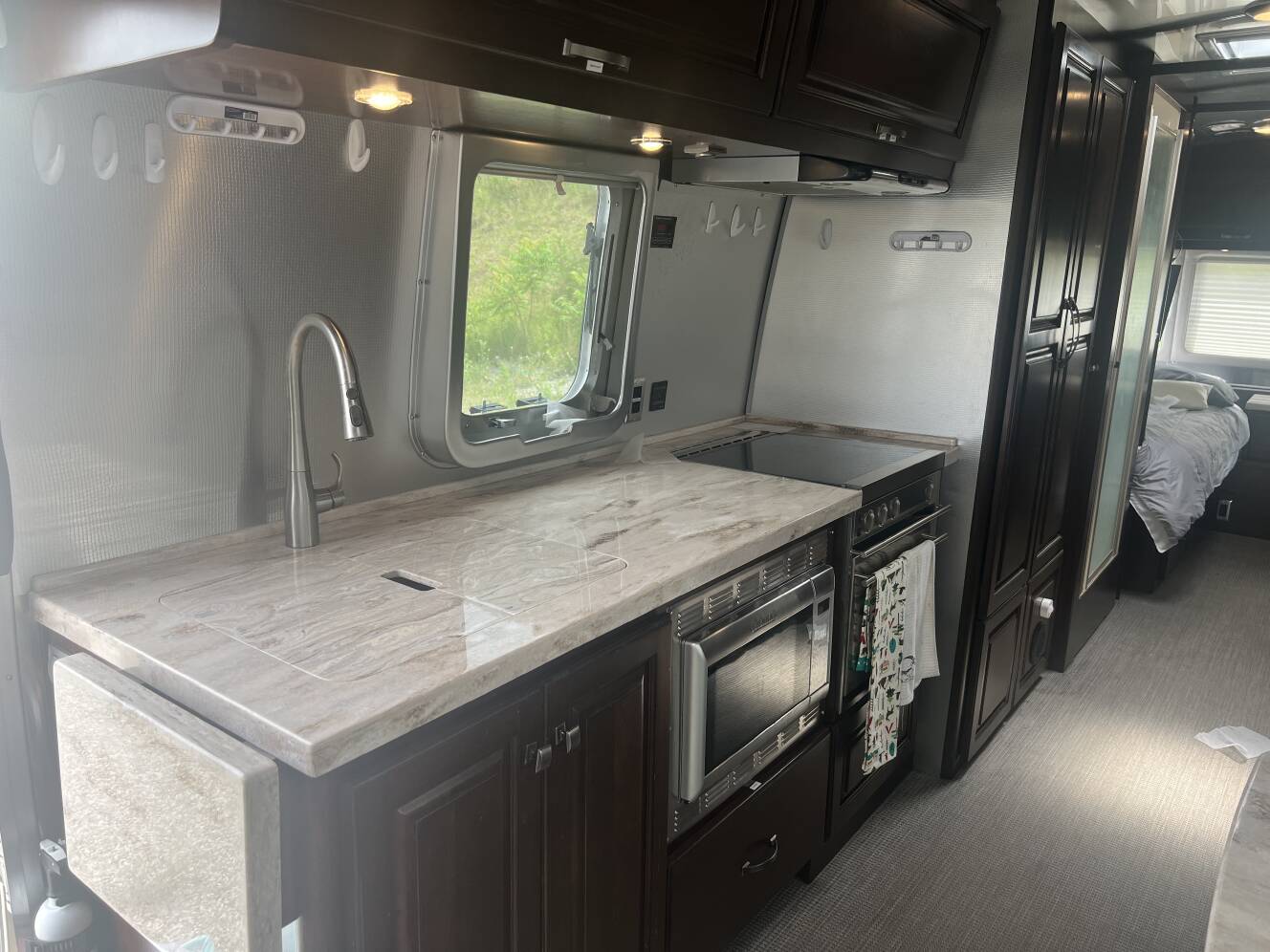A photo of this 2016 Airstream CLASSIC 30RBT