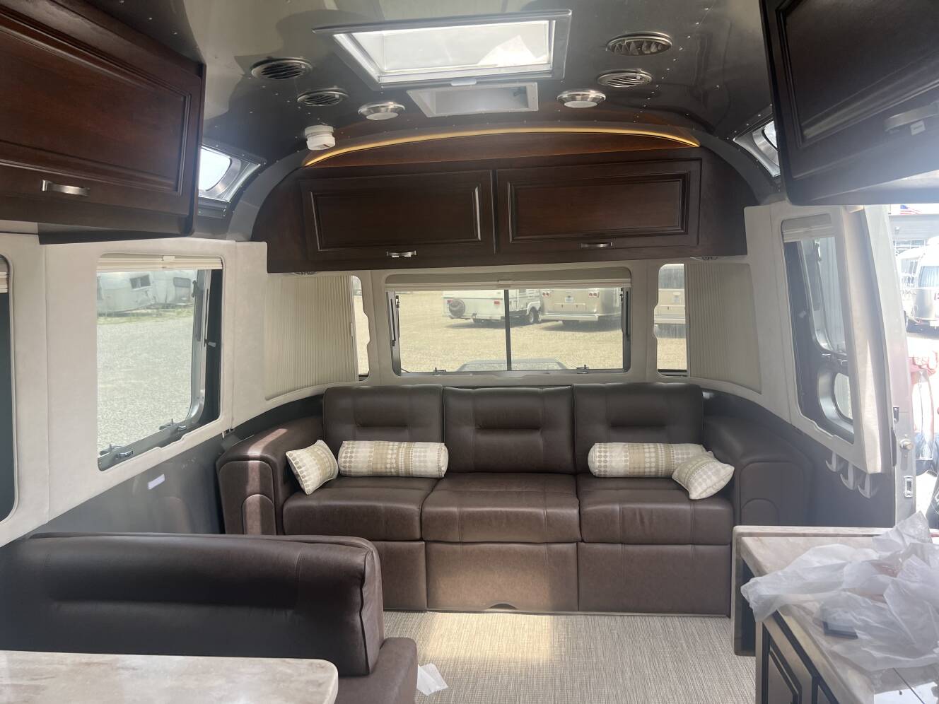 A photo of this 2016 Airstream CLASSIC 30RBT