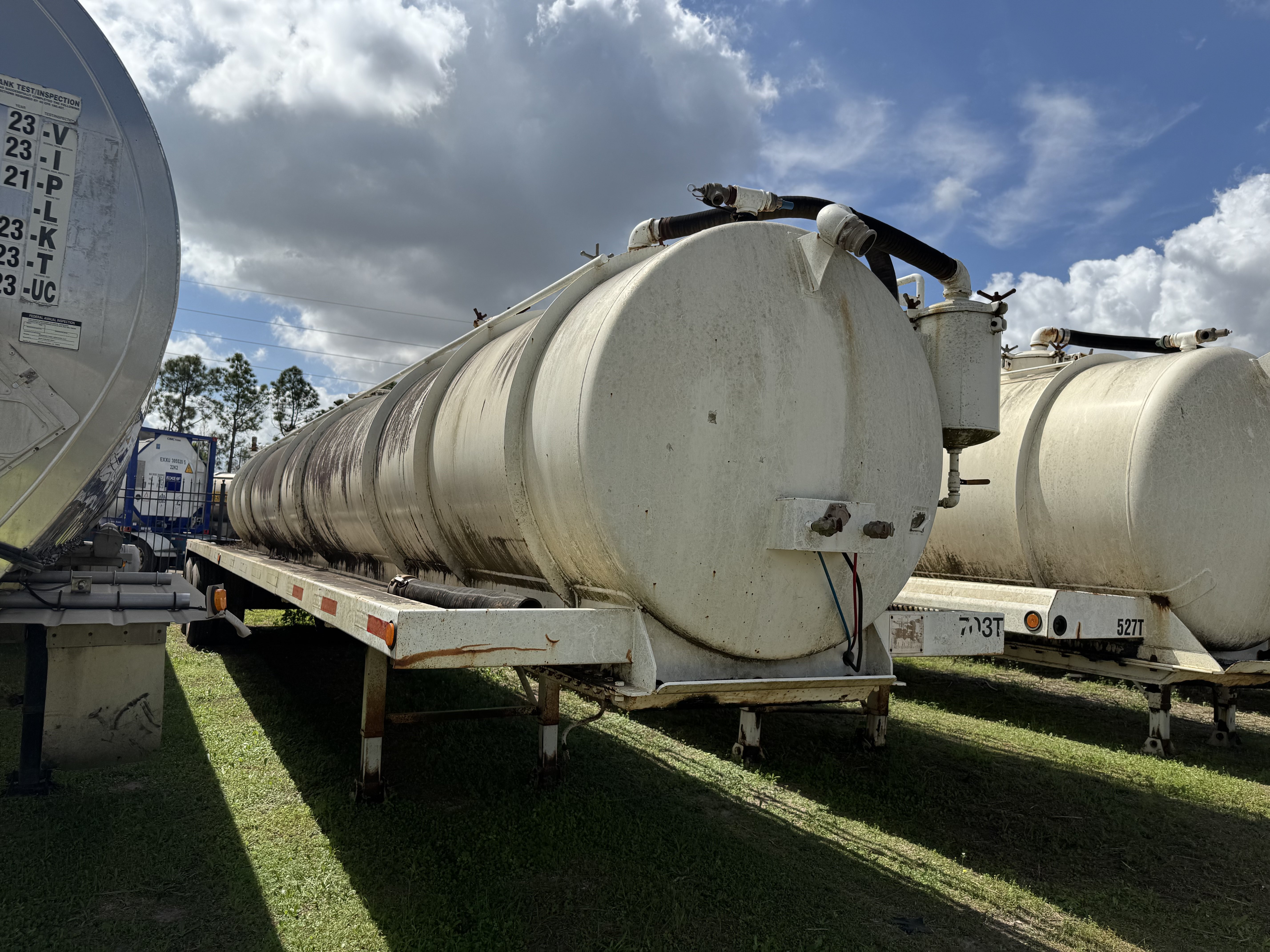 2012 ATLAS COPCO 5430 GAL. carbon steel non insulated BBL vacuum tanker in Florence, TX