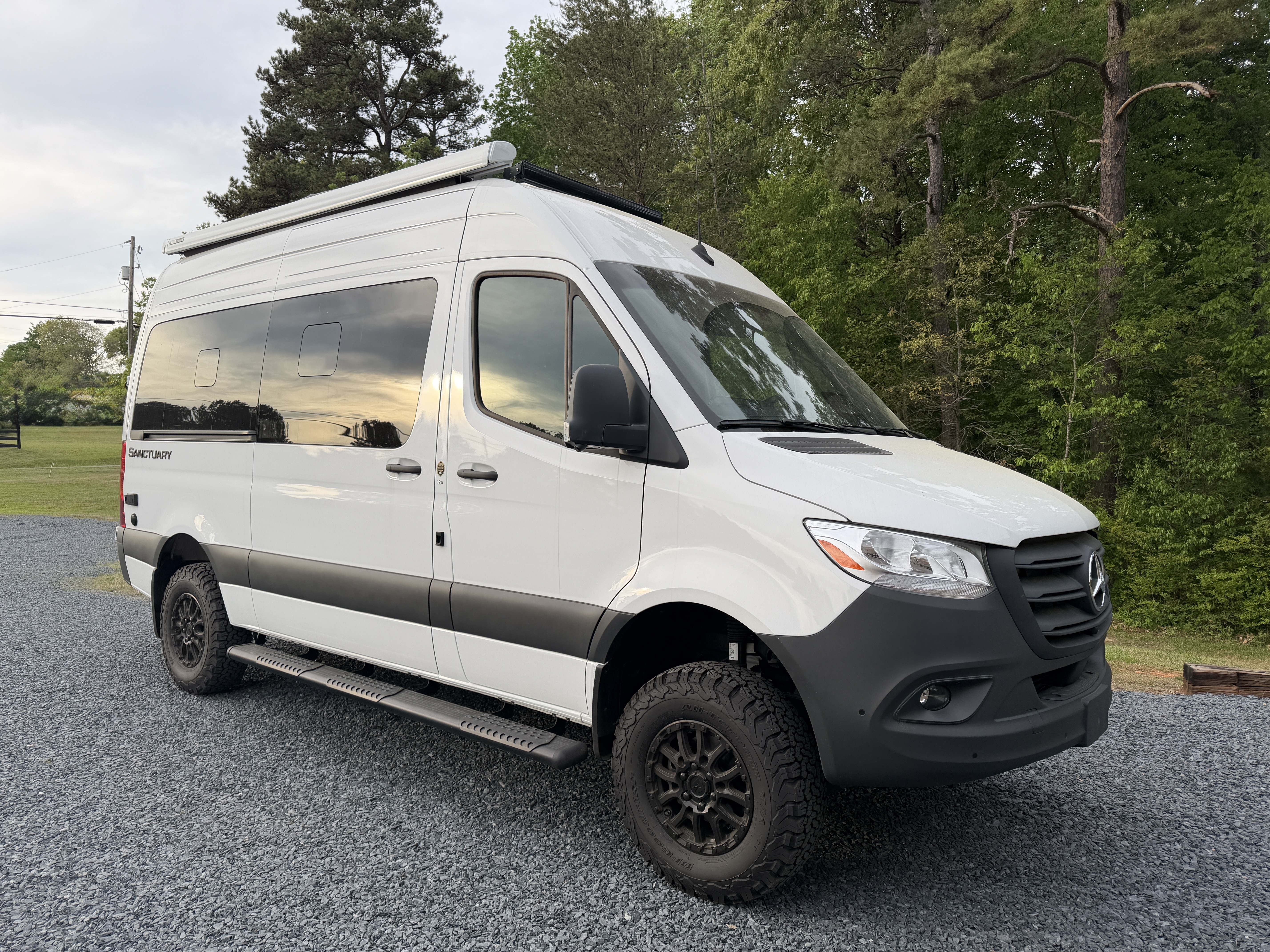 2026 Thor Motor Coach SANCTUARY 19A RV