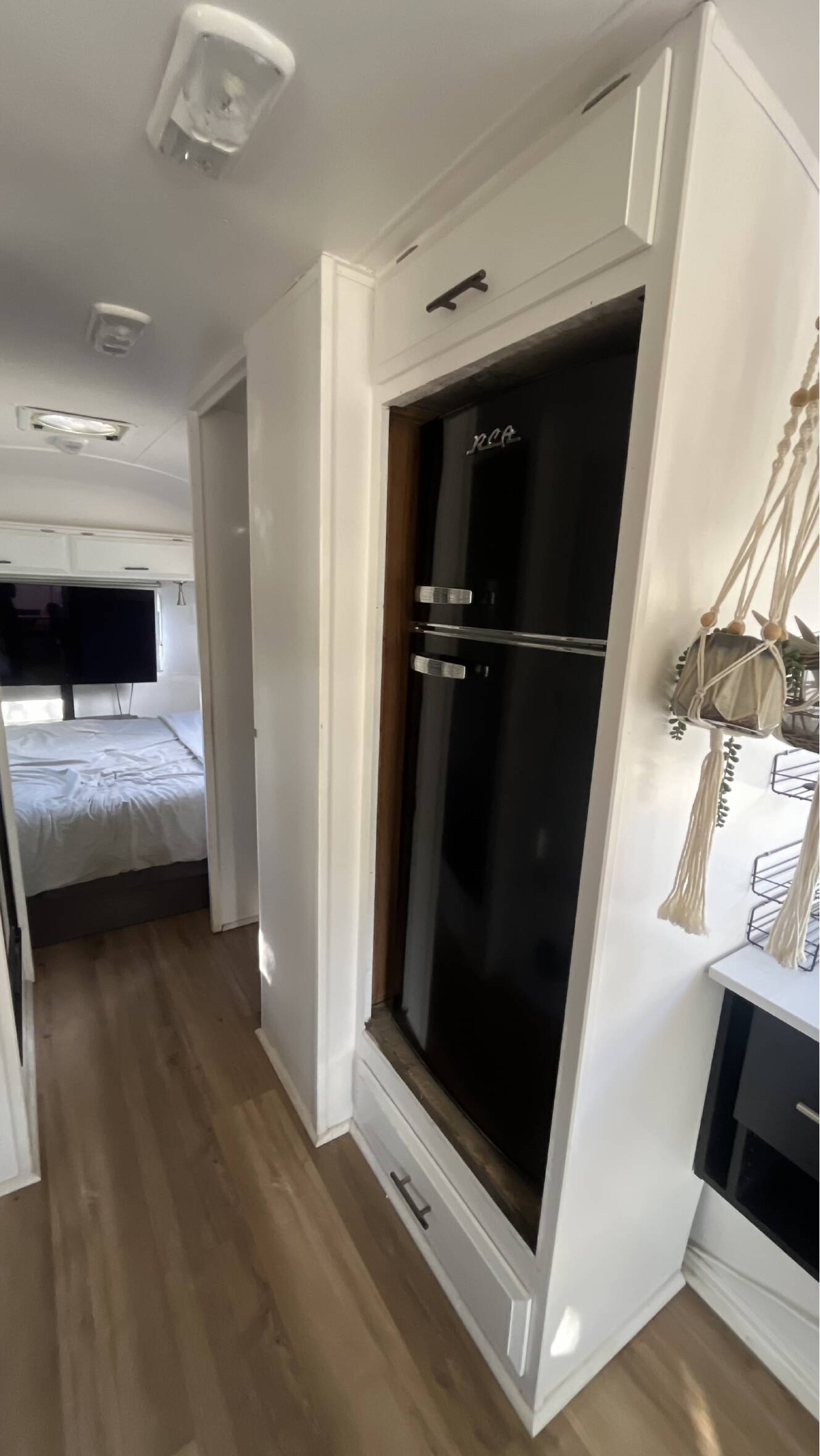 A photo of this 1993 Airstream EXCELLA 1000