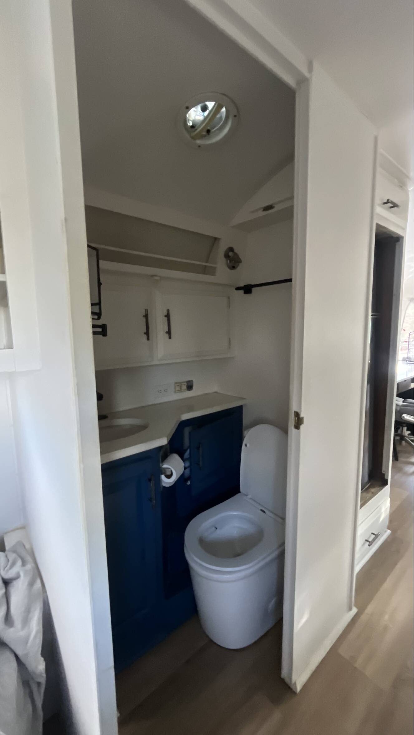 A photo of this 1993 Airstream EXCELLA 1000