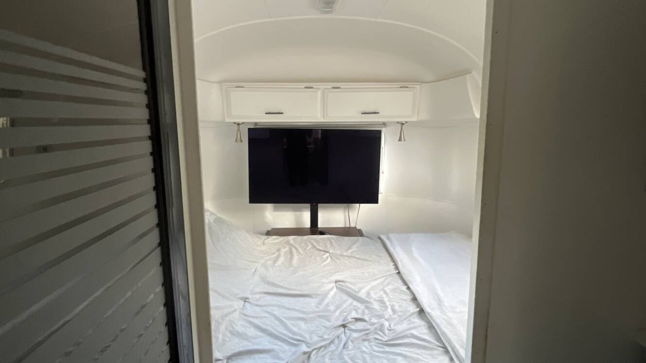 A photo of this 1993 Airstream EXCELLA 1000