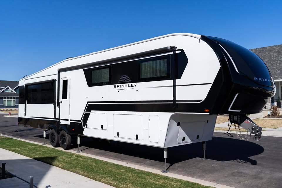 2024 Brinkley MODEL Z 3610 RV