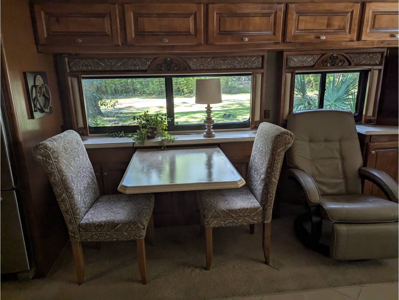 A photo of this 2013 Tiffin Motorhomes PHAETON 40 QBH