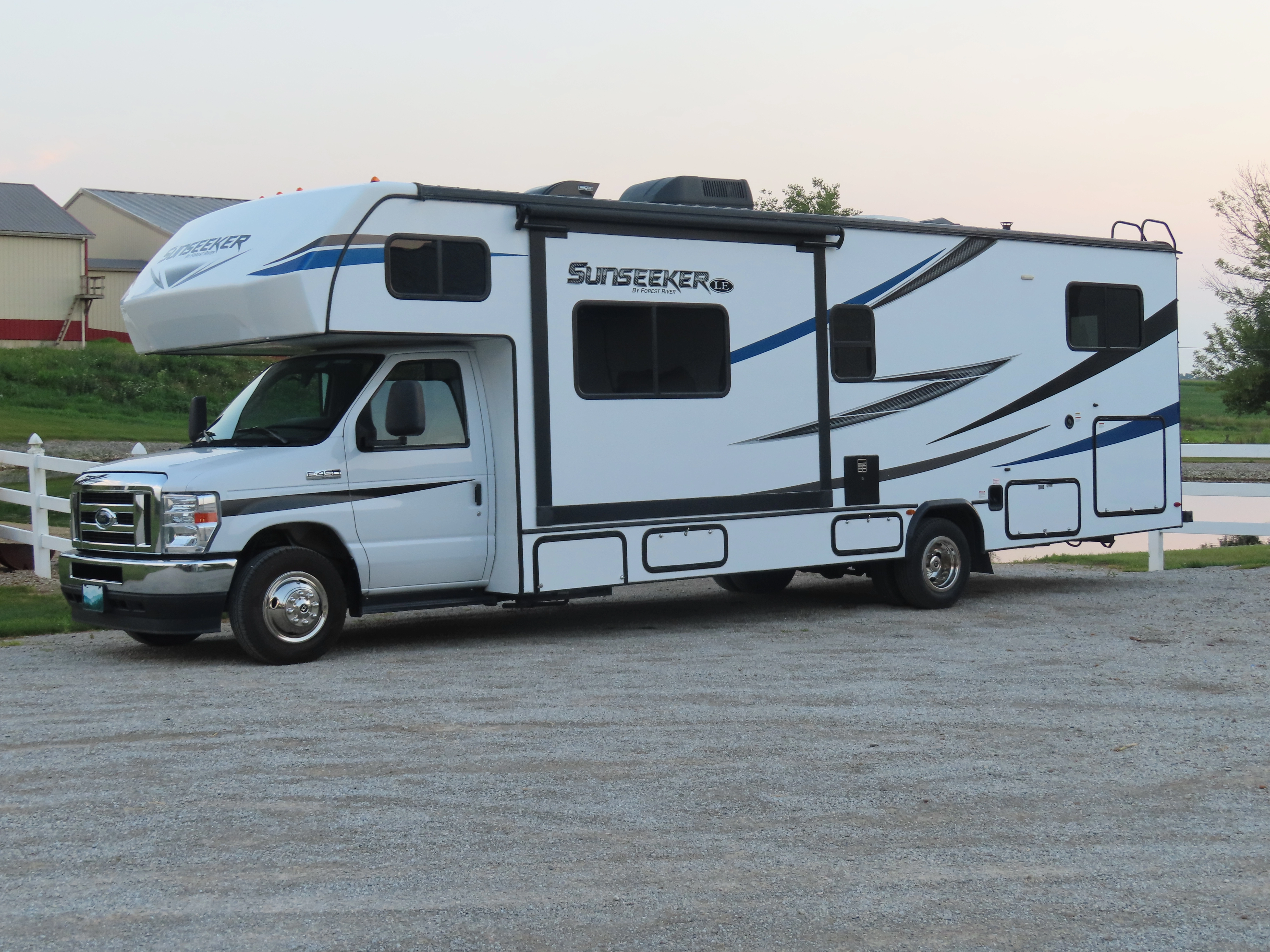 2022 Forest River SUNSEEKER 2150S LE RV