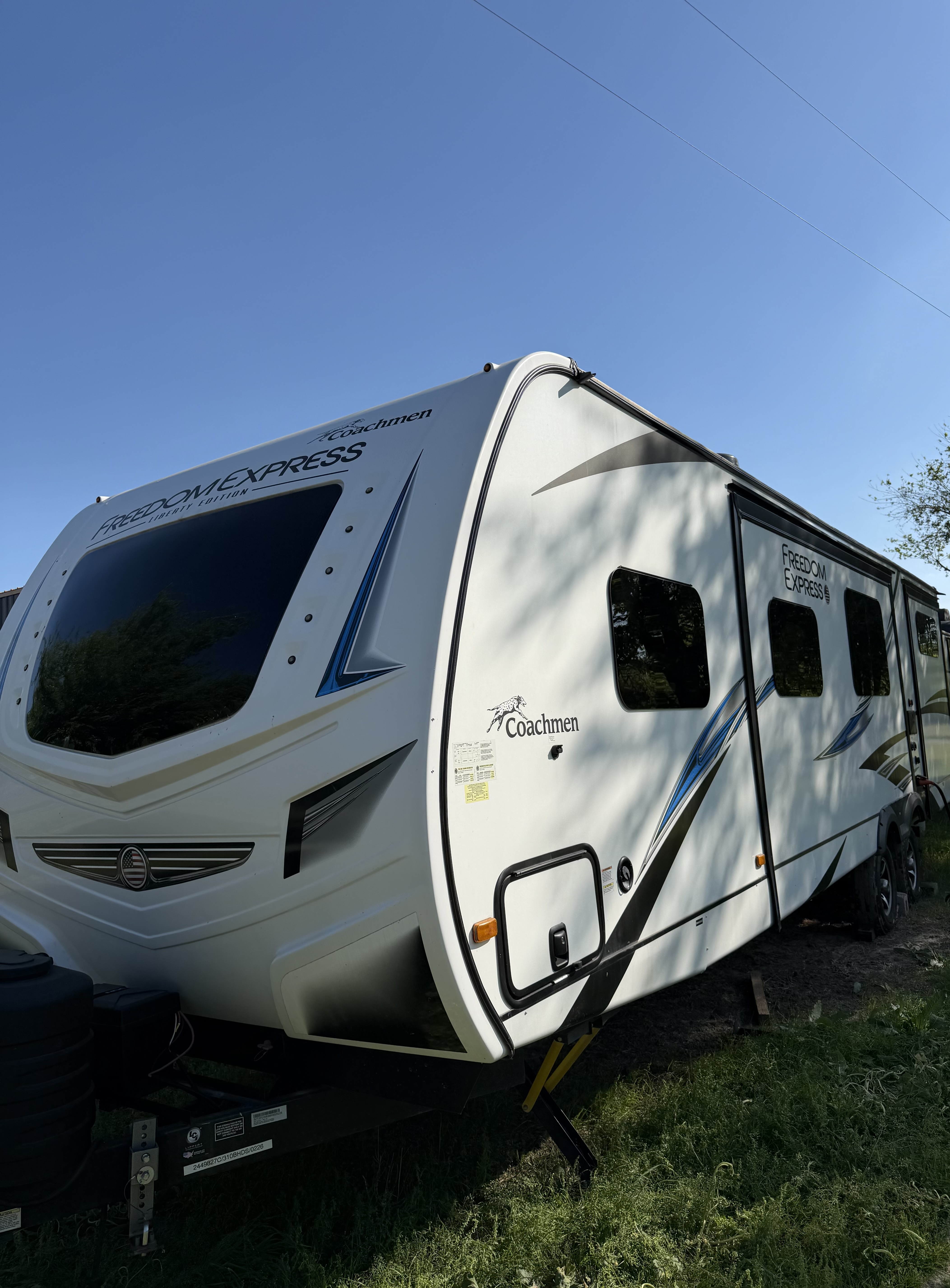 2021 Coachmen FREEDOM EXPRESS LIBERTY EDITION 310BHDSLE in crandall TX