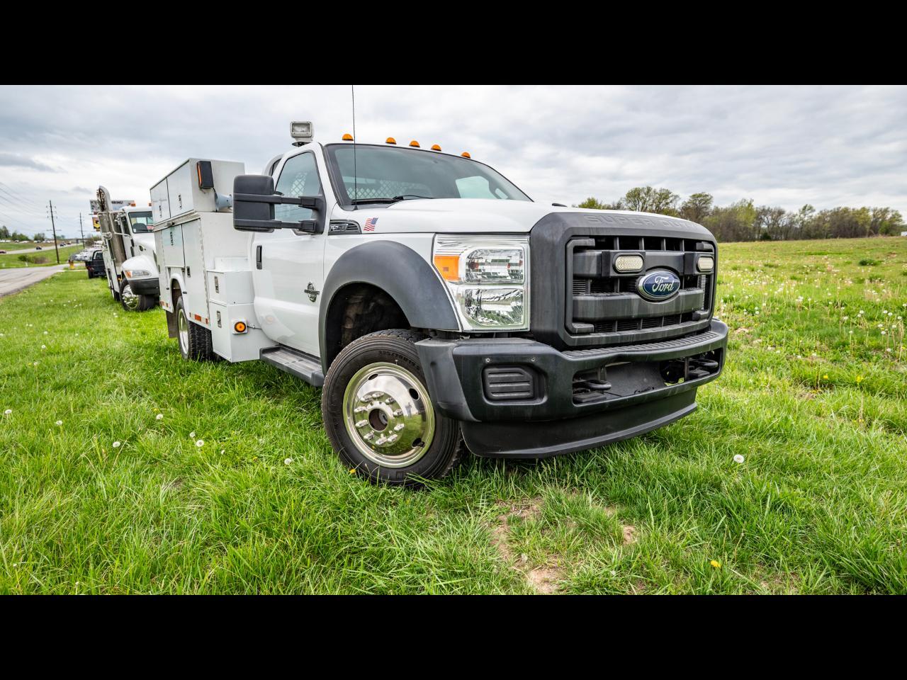 2015 FORD F550 in Moscow Mills, MO