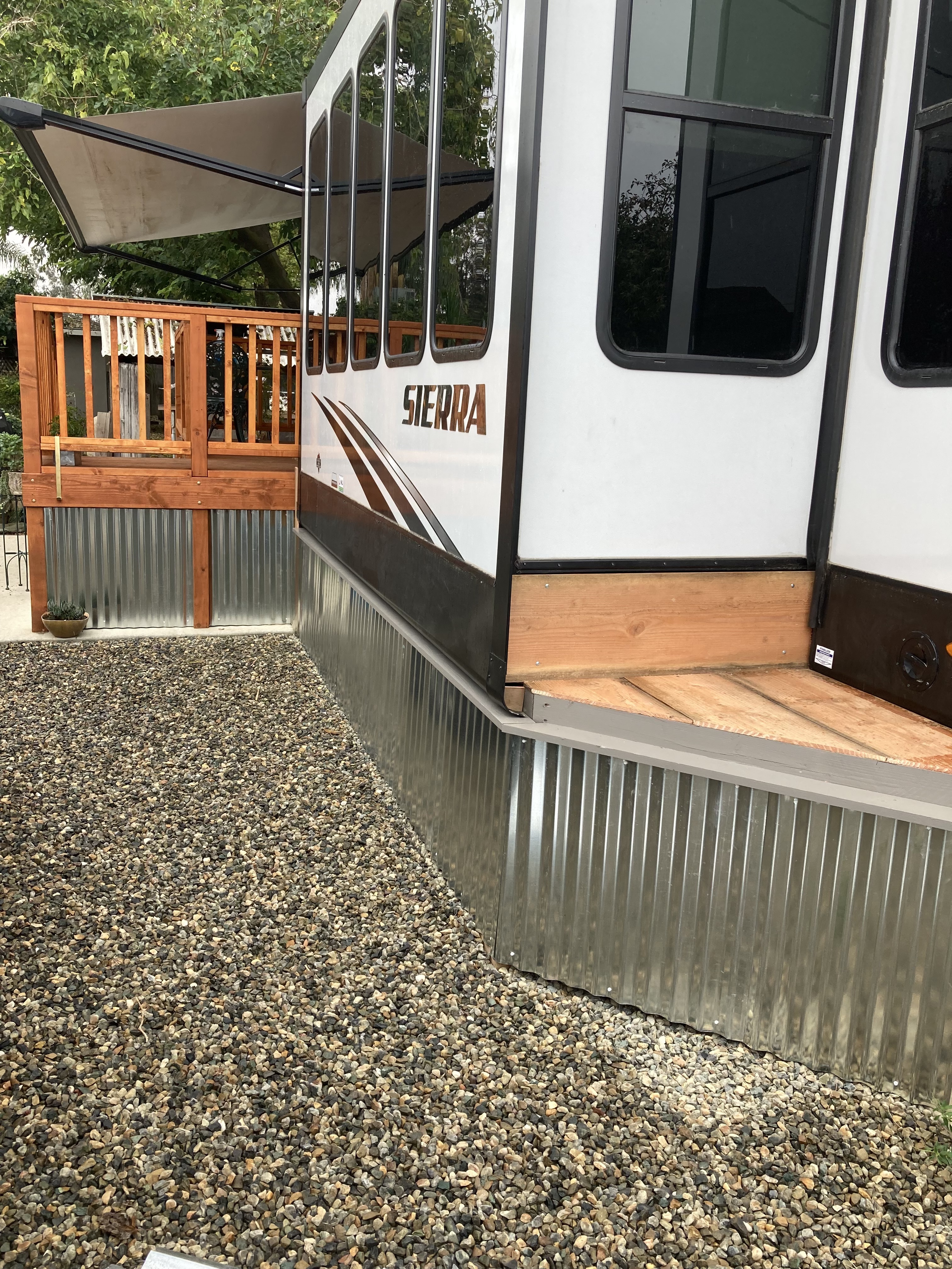 2021 Forest River SIERRA DESTINATION 401FLX in oakdale CA