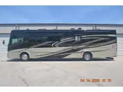 2010 Tiffin Motorhomes Phaeton 40 QTH