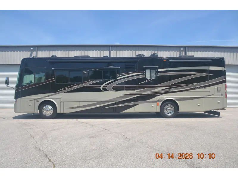 2010 Tiffin Motorhomes Phaeton 40 QTH