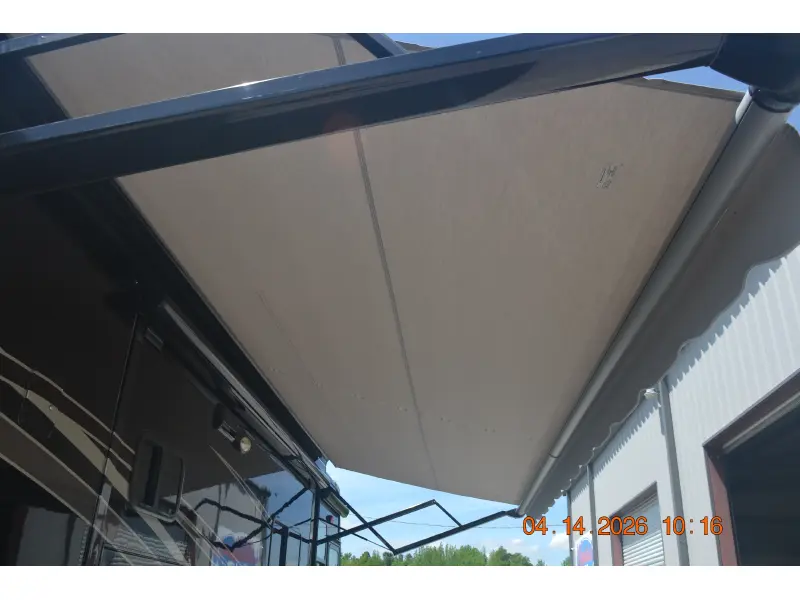 2010 Tiffin Motorhomes Phaeton 40 QTH