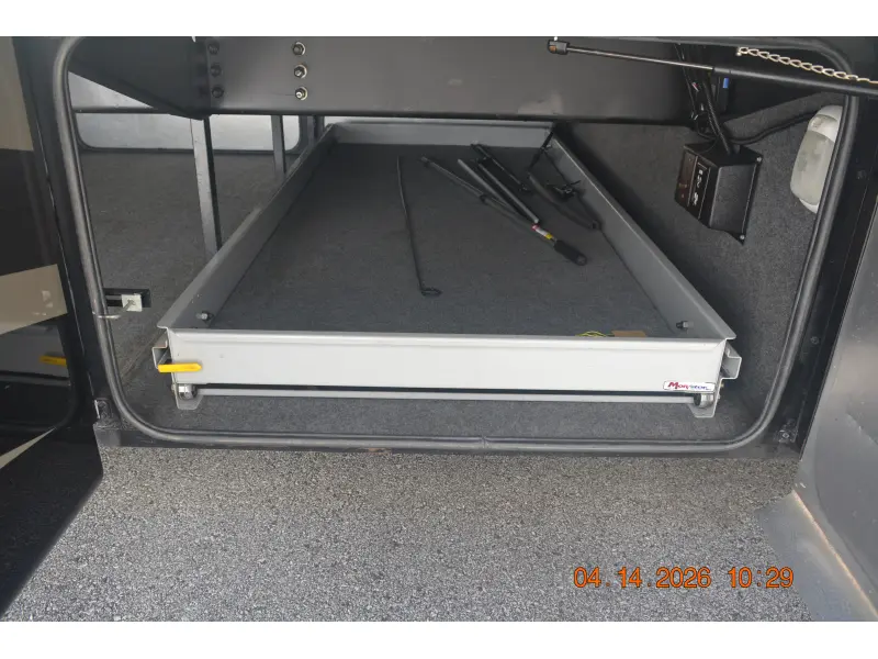 2010 Tiffin Motorhomes Phaeton 40 QTH