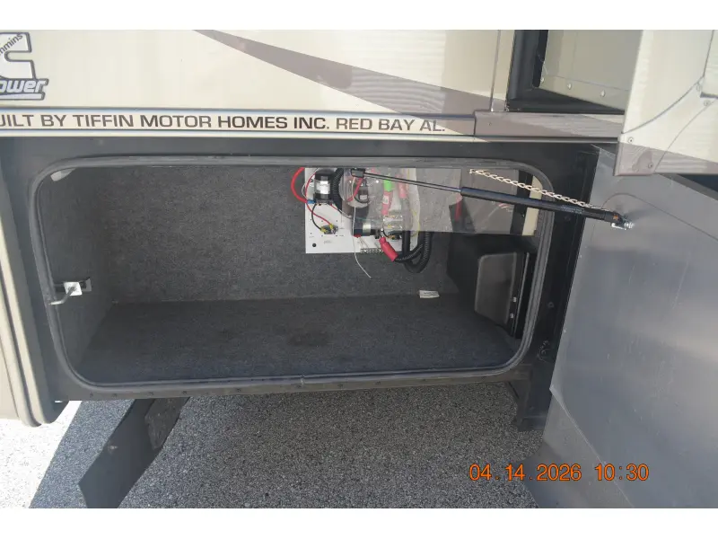 2010 Tiffin Motorhomes Phaeton 40 QTH