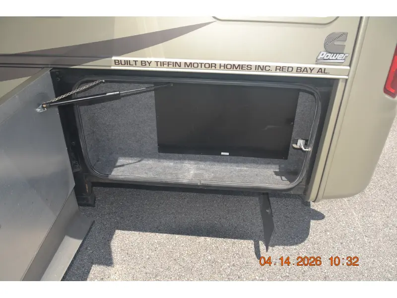 2010 Tiffin Motorhomes Phaeton 40 QTH