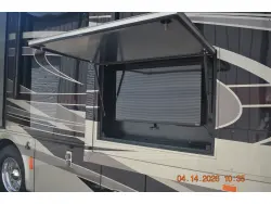 2010 Tiffin Motorhomes Phaeton 40 QTH