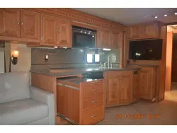 2010 Tiffin Motorhomes Phaeton 40 QTH