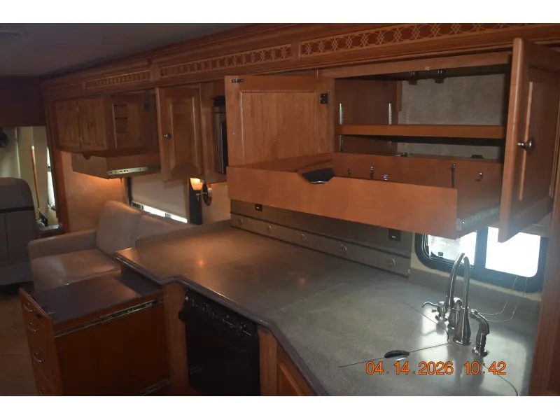 2010 Tiffin Motorhomes Phaeton 40 QTH