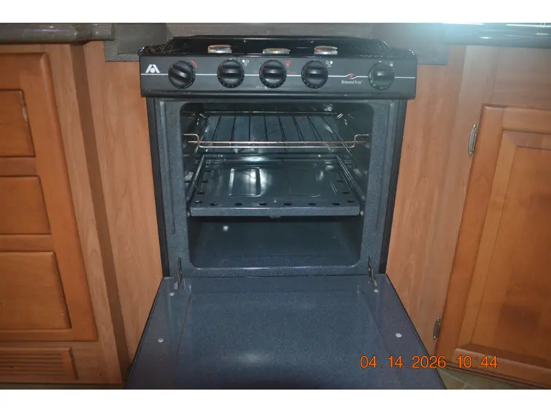 2010 Tiffin Motorhomes Phaeton 40 QTH