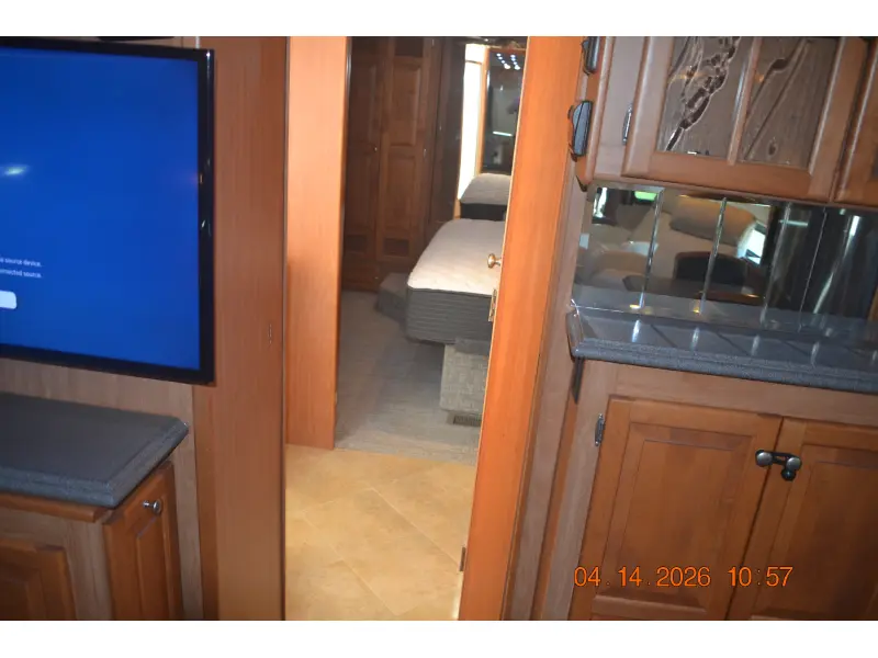 2010 Tiffin Motorhomes Phaeton 40 QTH