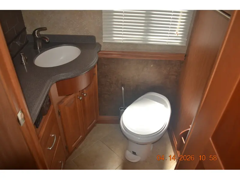 2010 Tiffin Motorhomes Phaeton 40 QTH