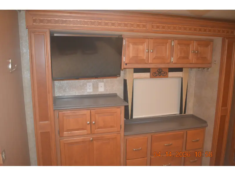 2010 Tiffin Motorhomes Phaeton 40 QTH