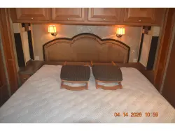 2010 Tiffin Motorhomes Phaeton 40 QTH