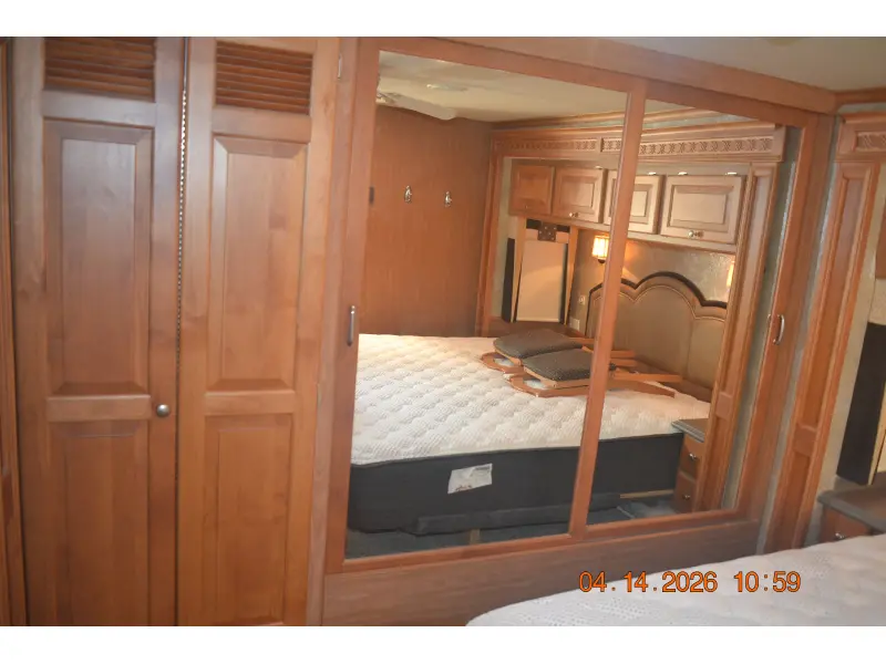 2010 Tiffin Motorhomes Phaeton 40 QTH