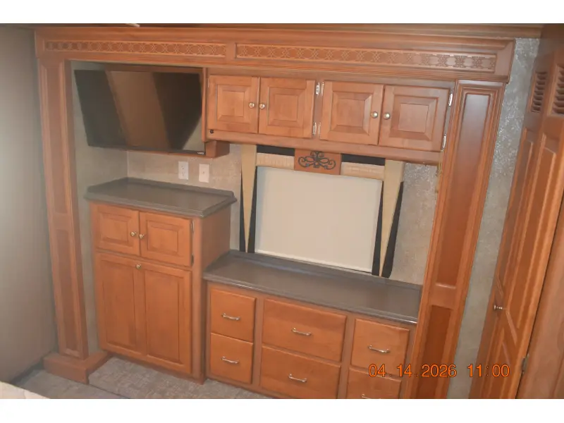 2010 Tiffin Motorhomes Phaeton 40 QTH