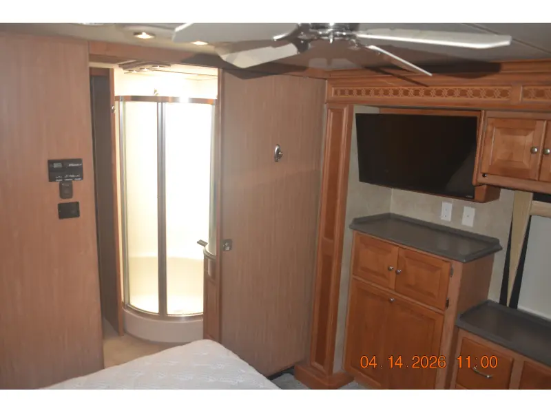 2010 Tiffin Motorhomes Phaeton 40 QTH