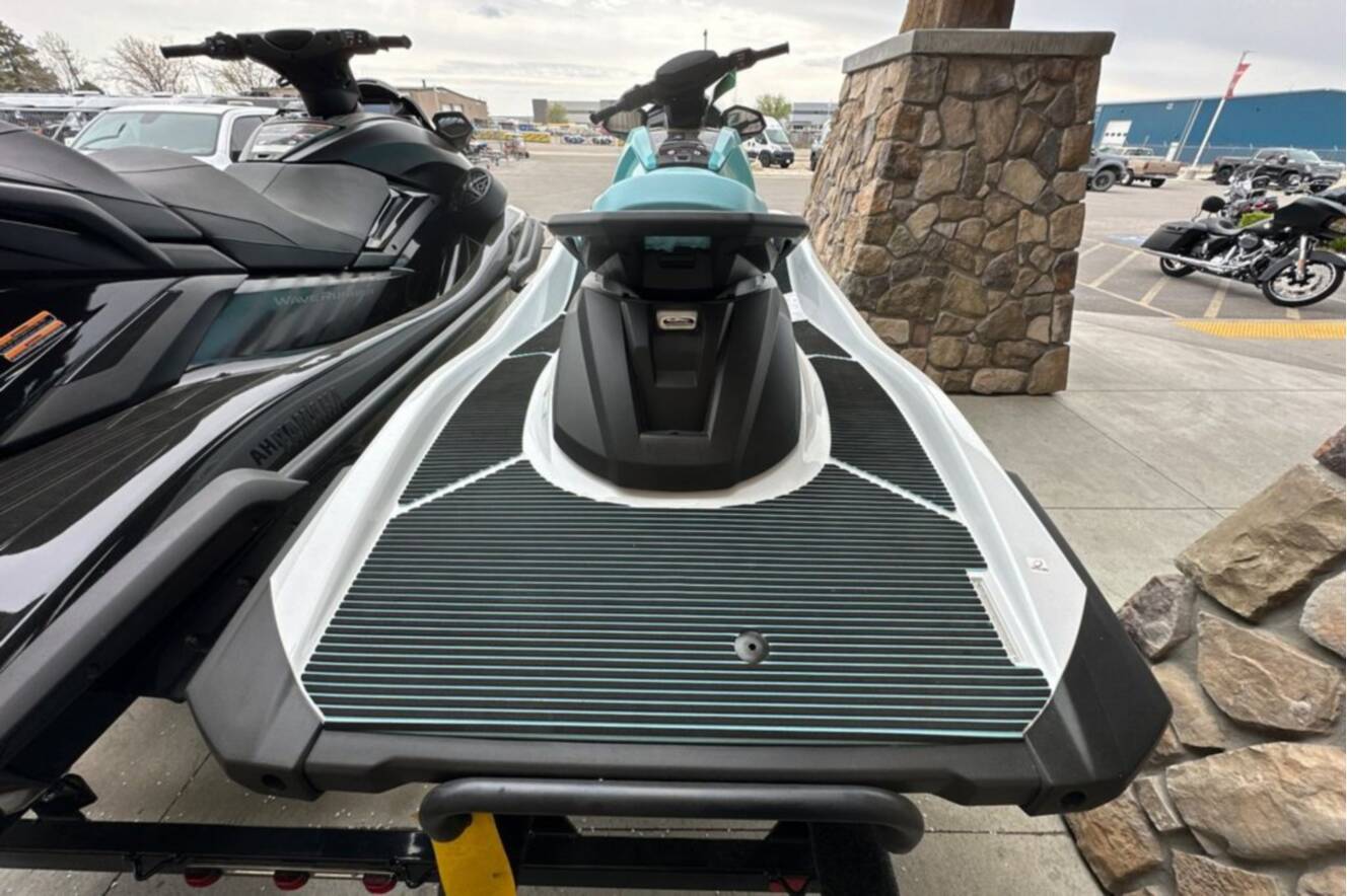 A photo of this 2026 Yamaha VX-WHITE/MINT