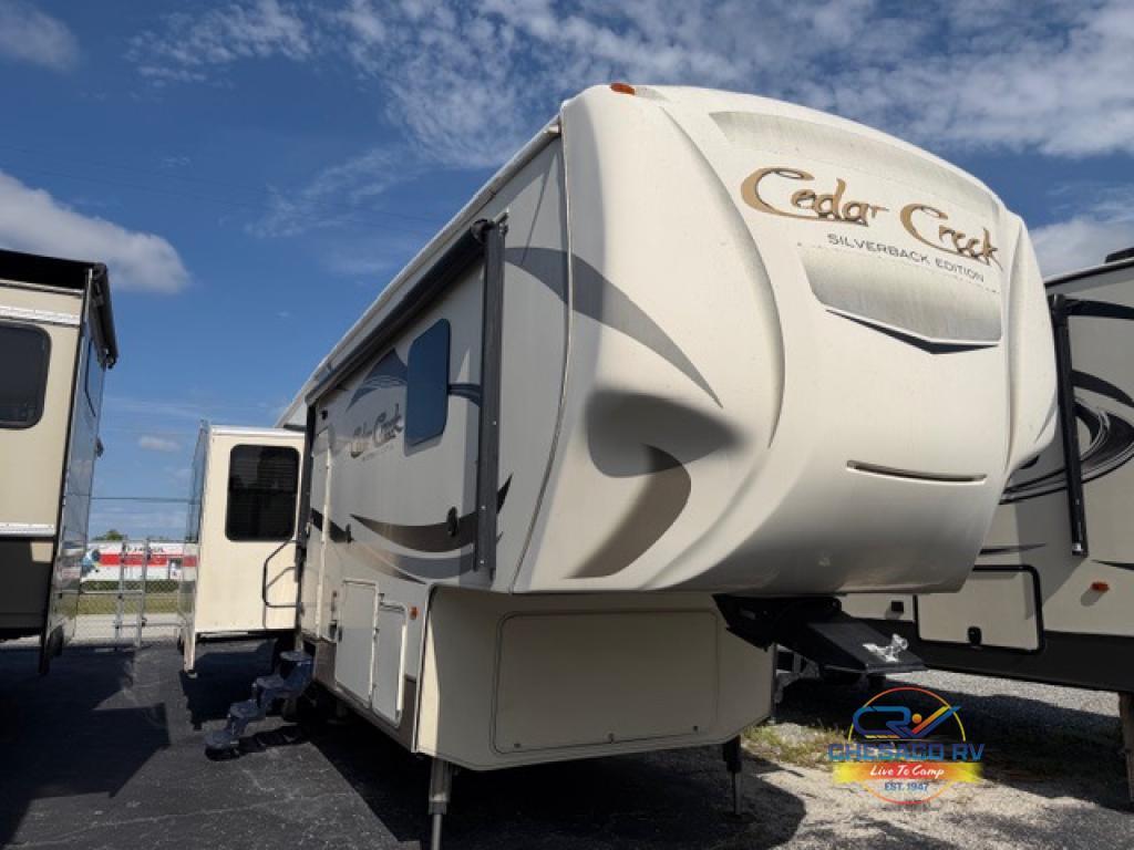2016 Forest River Rv Cedar Creek Silverback 33IK in s. okeechobee FL