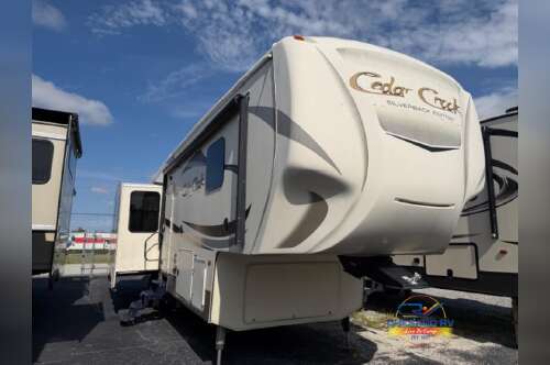 2016 Forest River Rv Cedar Creek Silverback 33IK in s. okeechobee FL