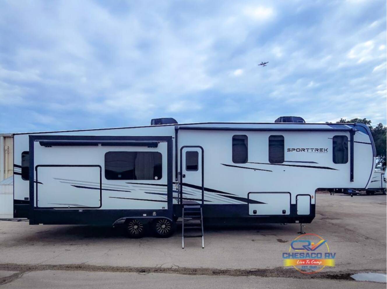 A photo of this 2026 Venture Rv SportTrek Touring Edition 353VIK