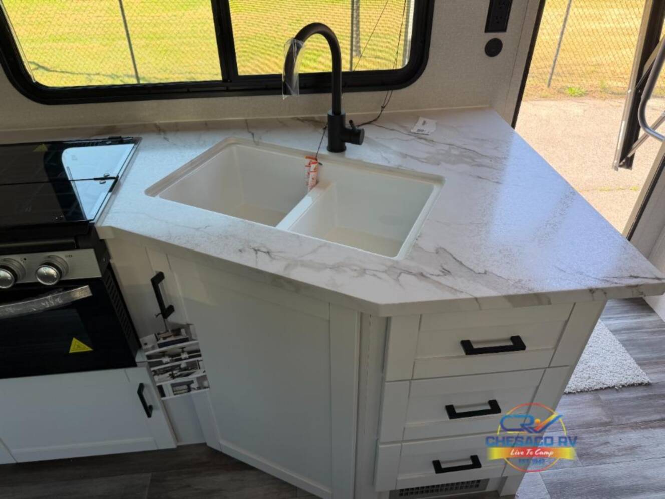 A photo of this 2026 Jayco Jay Flight SLX 295TBS
