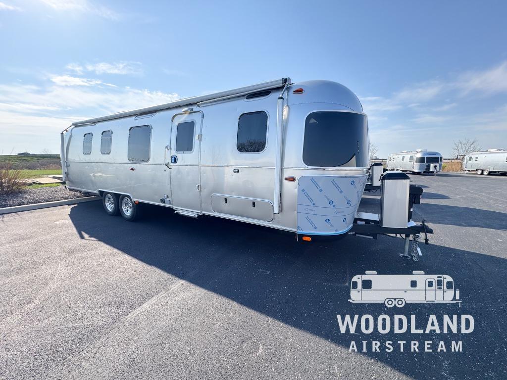 2026 Airstream Classic 33FB Twin in lebanon IN